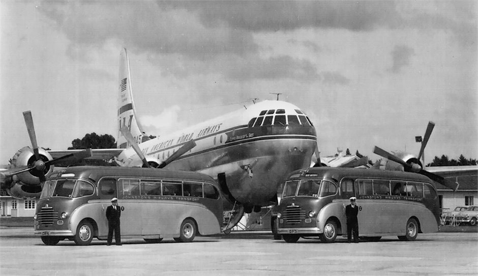 Describe the plane photo here
